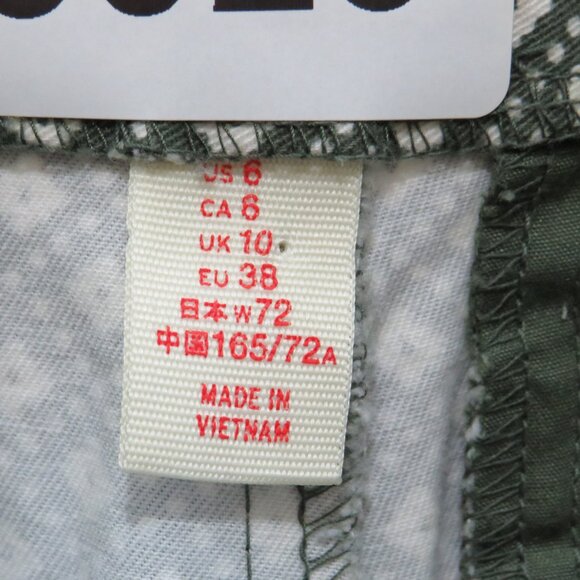 GAP* Women's 1.5" Belt Loop Hidden Hook/Zip Closure City 3" Shorts~ Size 6 - Picture 10 of 11